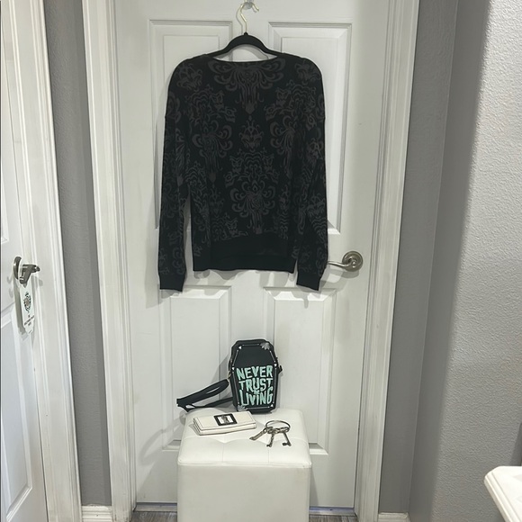 Disney’s Haunted Mansion Women's Black/Gray Sweater. V-neck, NWT Medium - Picture 5 of 5